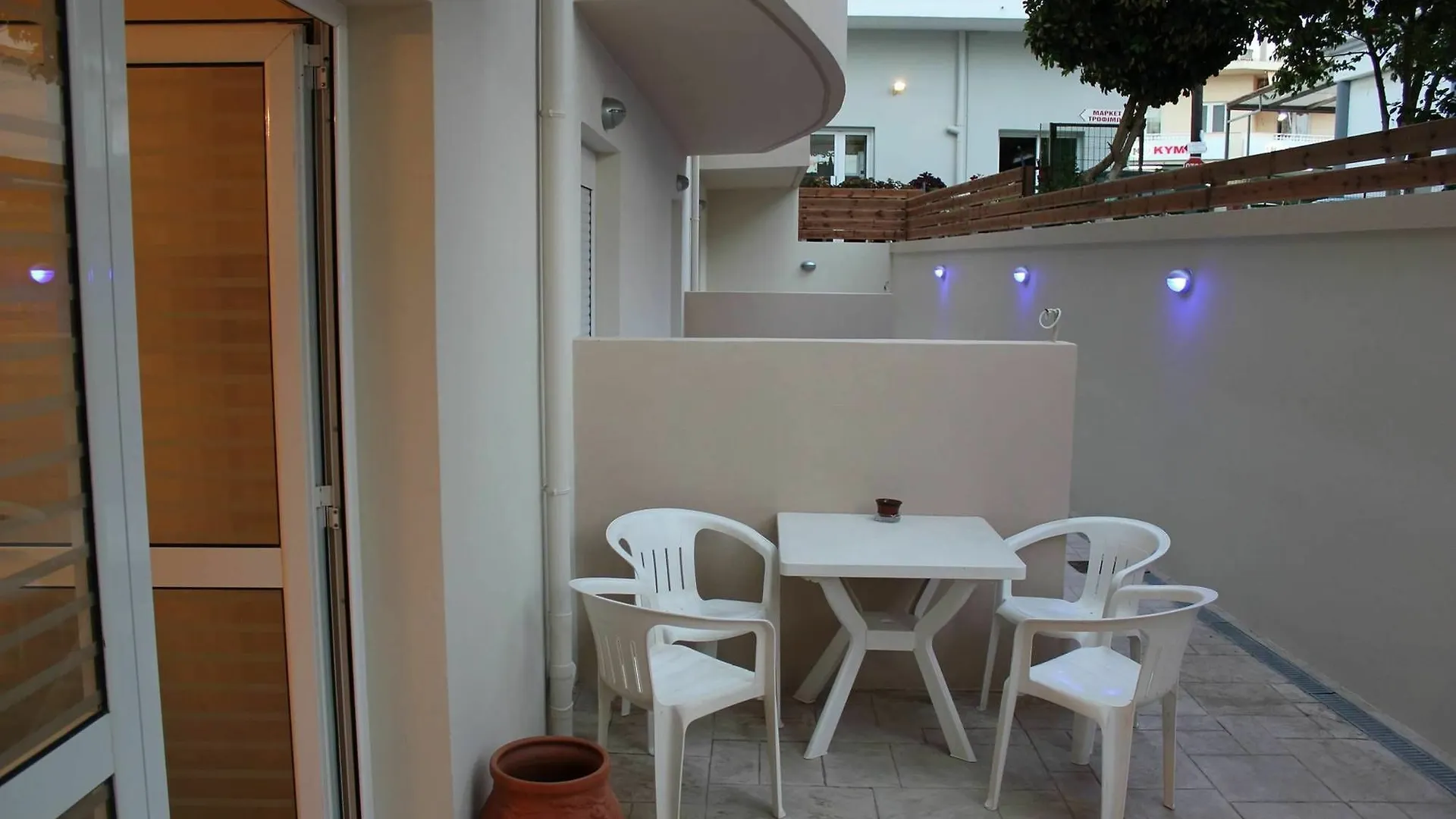 Helen Apartments Rethymno  0*, Rethymno (Crete) Greece